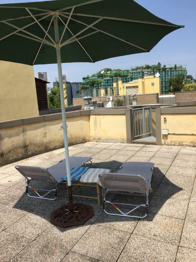 Cozy Penthouse Villa San Donato Milanese Luaran gambar