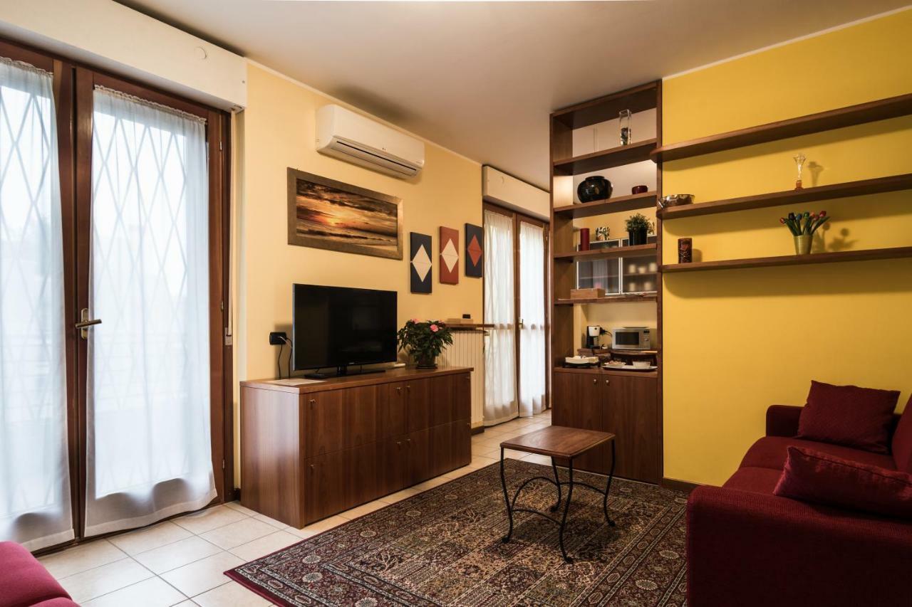 Cozy Penthouse Villa San Donato Milanese Luaran gambar