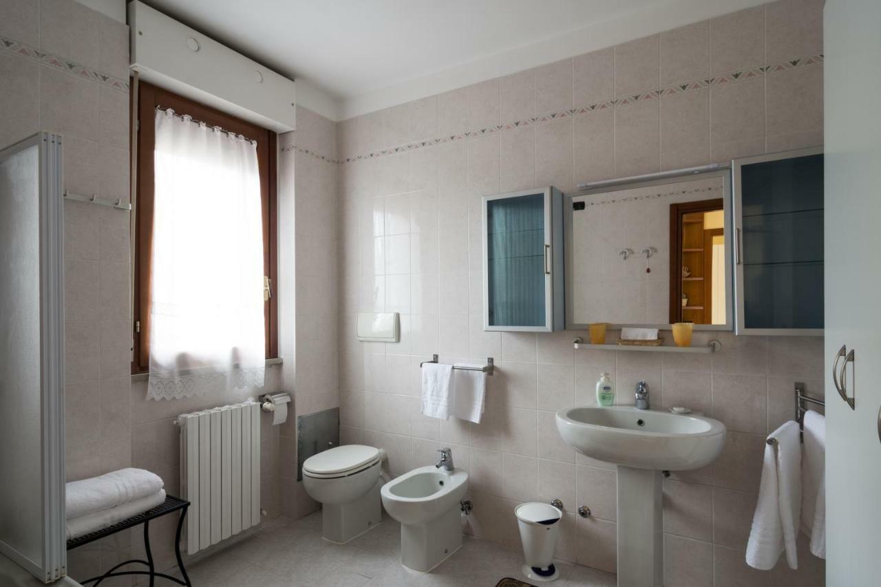 Cozy Penthouse Villa San Donato Milanese Luaran gambar