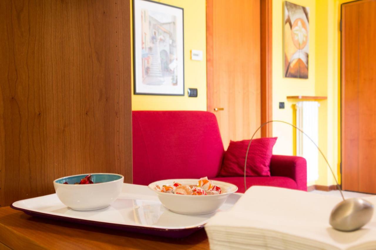 Cozy Penthouse Villa San Donato Milanese Luaran gambar